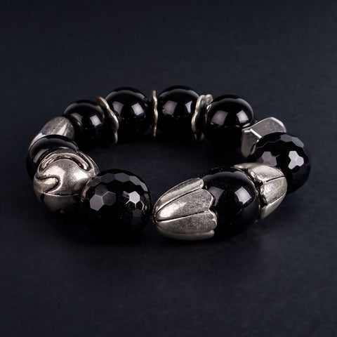BLK21: Black/white Carved Agate Bracelet