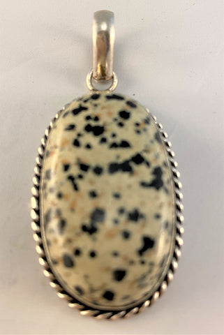 P69: Mother of Pearl Pendant