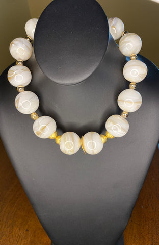White Mini Pearl Necklace