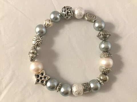 BY5: Pale Yellow and Grey Pearl & Gold Bracelet