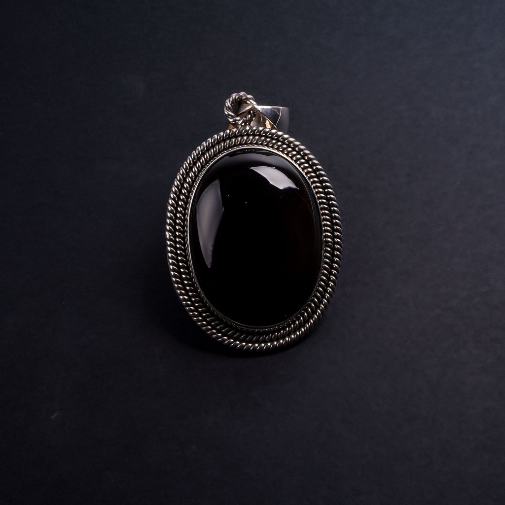 P66: Black Onyx Pendant