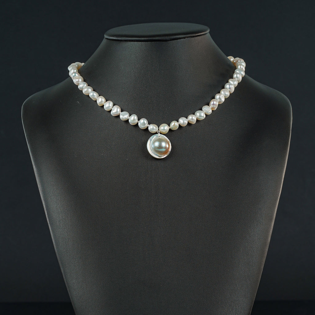 WHITE PEARL PENDANT: White Pearl Necklace